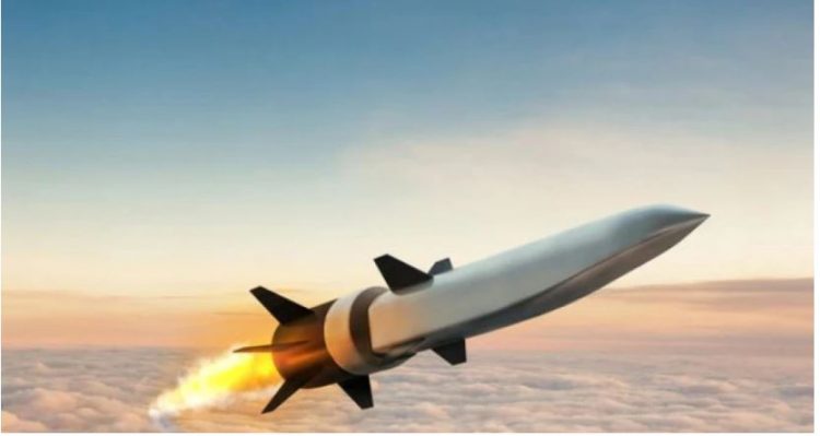 Rusia lëshon raketa hipersonike në detin e Japonisë