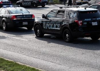 Policia vret të arratisurin pas bastisjes në shtëpinë e tij