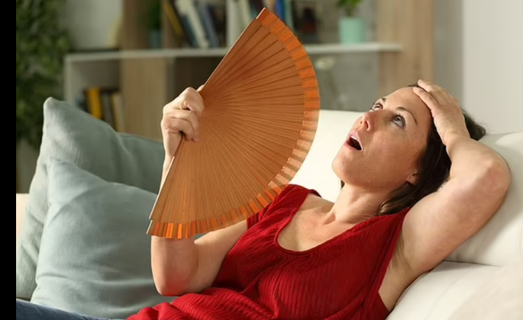 Djersitja natën, a mund të jetë një shenjë e kancerit në gjak?