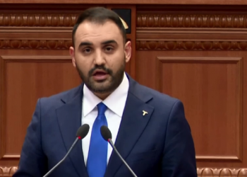 Këlliçi dorëzon mandatin, kritika deputetëve: E refuzoj modelin tuaj