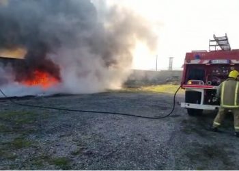 Përfshihet nga flakët biznesi në Korçë