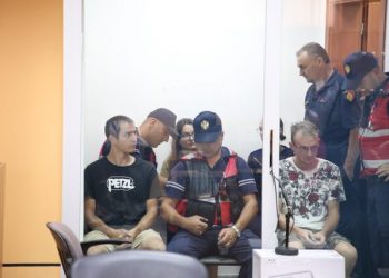 Ngecin hetimet ndaj spiunëve rusë, problem aksesi te celularët