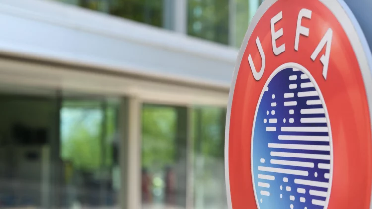 UEFA po konsideron përjashtimin e…
