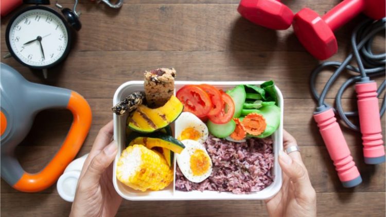 Ushqimet ideale pas stërvitjes në mbrëmje