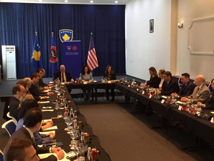 Vjosa Osmani takim me delegacionin e bizneseve amerikane