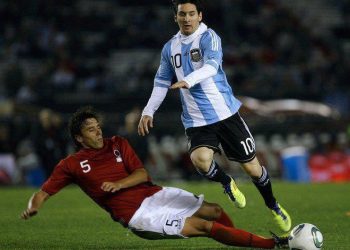 “Nuk kishim nevojë për një skenarist”/ Veliu nuk kursen kunjat për ish-trajnerin