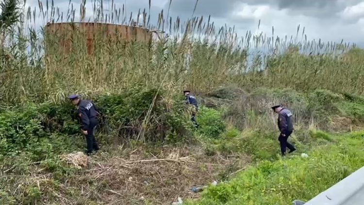 Sulmi ndaj Top Channel, policia kërkon armë në Vlorë