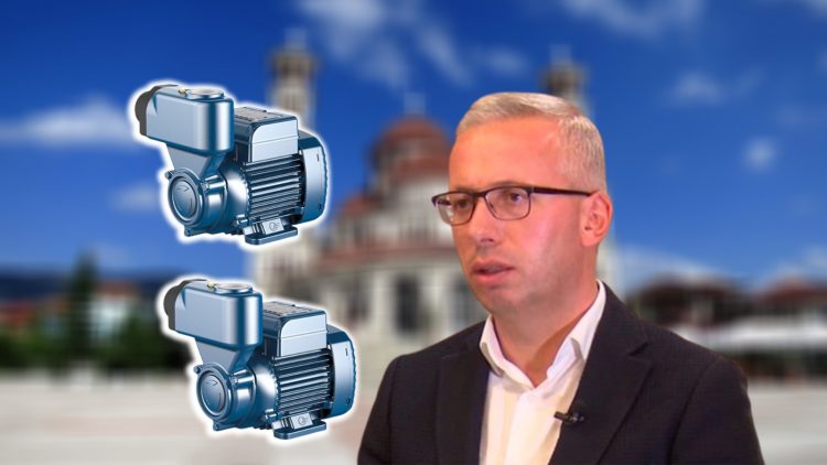 Kryebashkiaku i Korçës, Sotiraq Filo, ka firmosur dy kontrata në shkelje të ligjit. Pavarësisht se lista me tenderë abuzivë rritet,