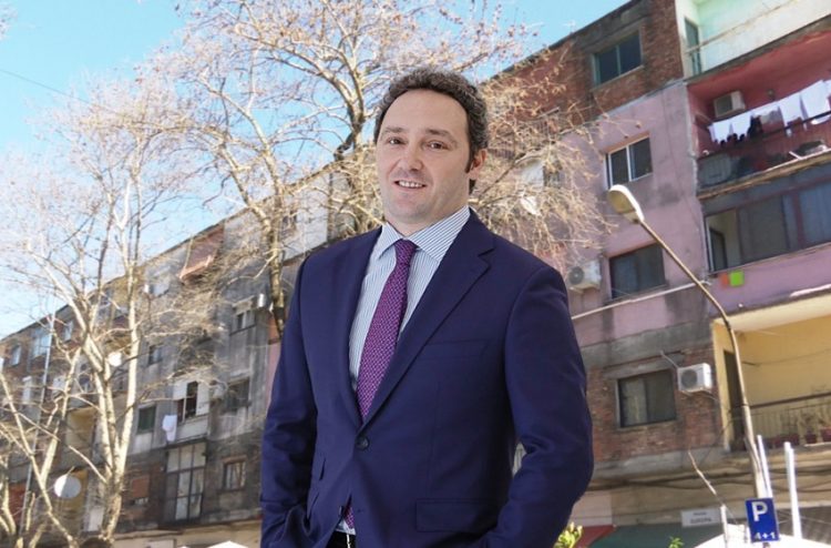 Dy tenderë pa garë/ Spahia shpenzon 110 mln lekë për fasada e asfalt