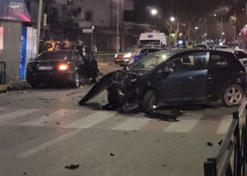 Përplasen makinat në Fushë Krujë, plagoset gruaja