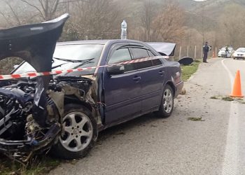 Makinat përplasen ‘kokë më kokë’ në Kardhiq-Delvinë