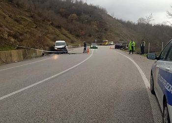 Makinat përplasen ‘kokë më kokë’ në Kardhiq-Delvinë