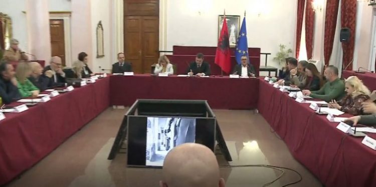 Alibeaj mbi lustracionin: Ish-sigurimsat të përjashtohen 15 vite…