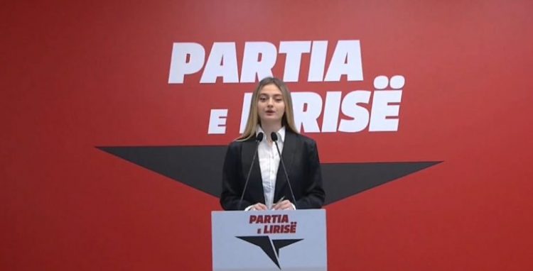 PL denoncon: Studentët që dalin në protesta i ngelin në provime