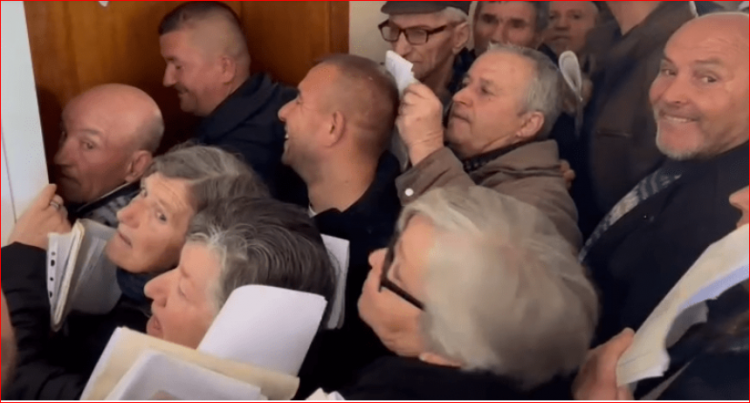 Subvencionimi i naftës, fermerët në Korçë ngjeshen në radhë