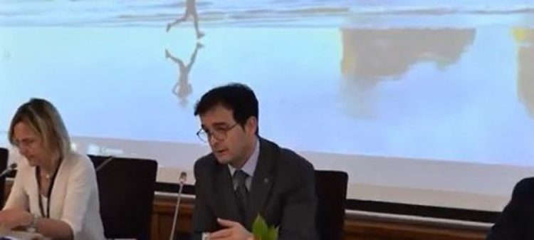 Dhunohet shefi i Europol Tirana, 23-vjeçari e godet me grushte