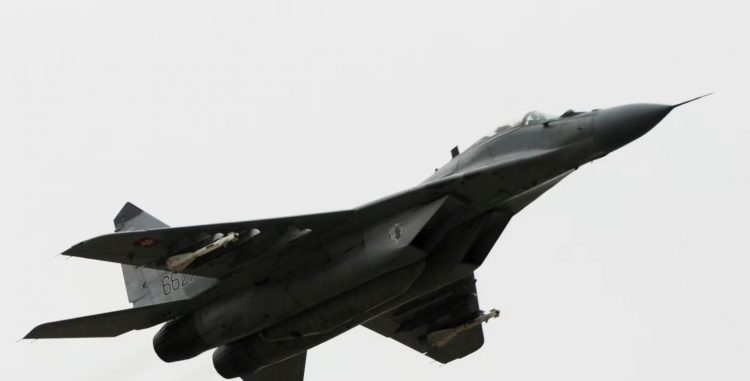 Ky shtet europian i çon avionë luftarakë Ukrainës