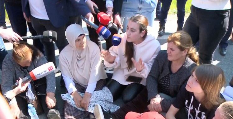 “Rama njeriu më i korruptuar i shekullit”, banorët nuk durojnë më