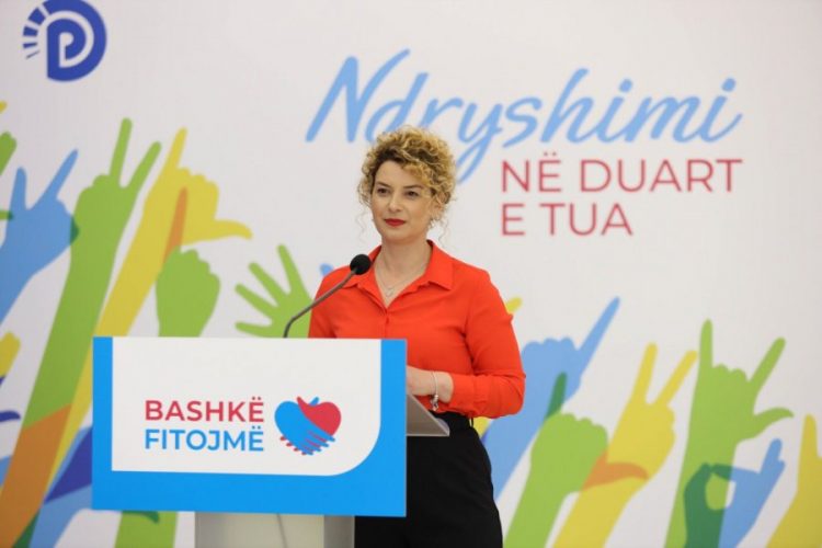 Bardhi: Transporti falas rrit standardin e jetesës, ulet ndotja…