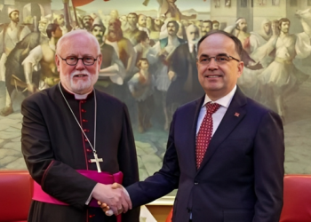 Begaj kërkon njohjen e shtetit të Kosovës nga Vatikani