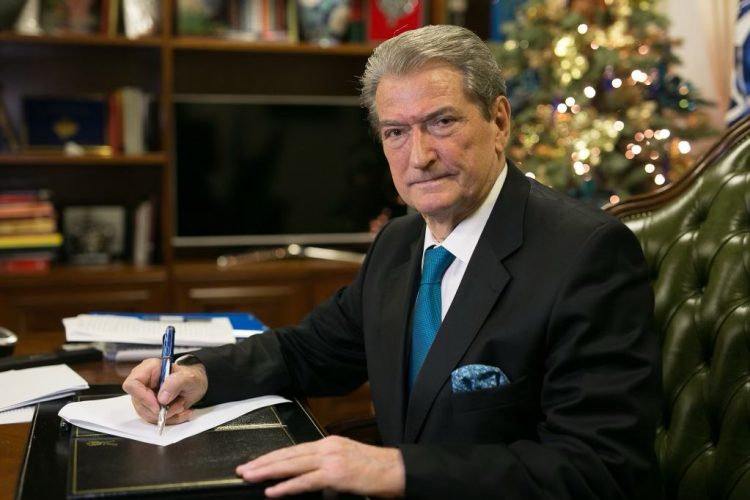 Berisha: Marrëveshja franko-gjermane po mbahet peng nga Beogradi