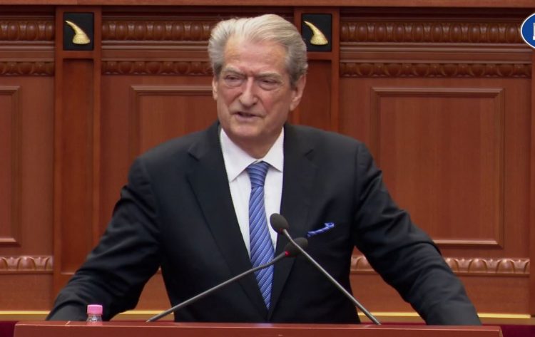 Berisha-Manjës: Arrestove Lefterin që t’i bëje qejfin Belindës