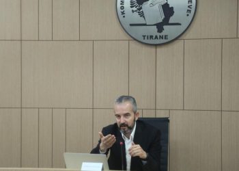 Celibashi i jep 48 orë kohë Bashës: Rregullo dokumentacionin