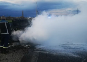 Digjet “Citroen-i” në Lushnjë, nuk dihen shkaqet