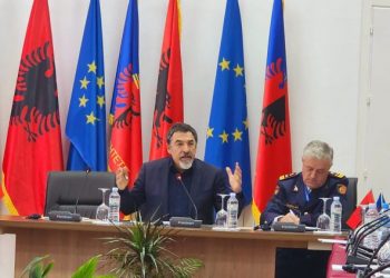 Rrumbullaku pezullon drejtuesit e Krimit Ekonomik në polici