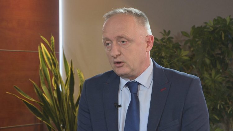 Shpërblimi për pensionistët, Dervishi: Qartësisht për fushatë