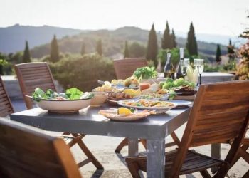 Dieta mesdhetare që mund të ulë rrezikun e prekjes nga demenca