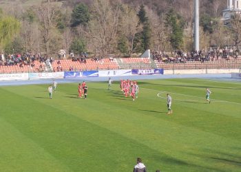 “Ujqërit” e Skënderbeut fitojnë duke “shqyer” Apoloninë