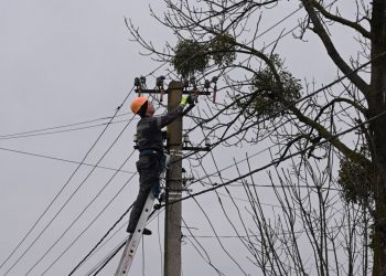 Sulmet ruse, Ukraina rikthen energjinë elektrike