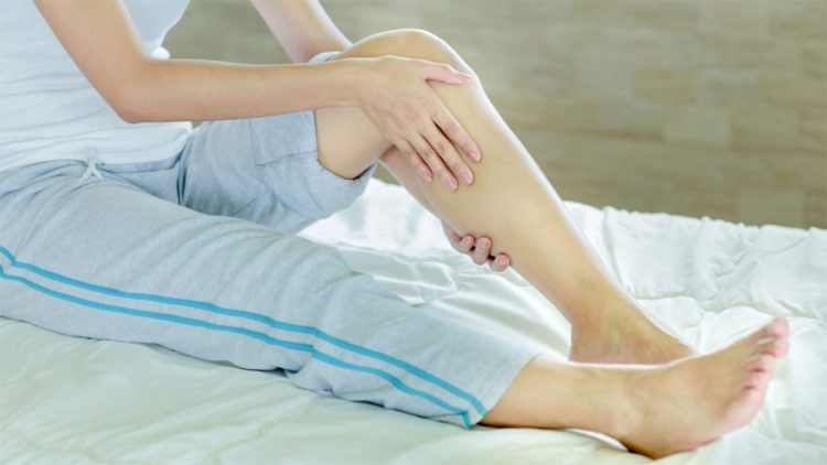 Ngërçi i këmbës gjatë natës, pse ndodh