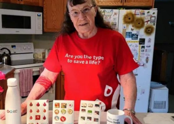 Gruaja fiton rekord botëror për dhurimin e gjakut