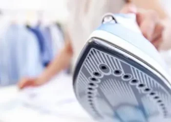 Ja si të pastroni hekurin për ta kthyer në gjendje optimale