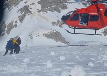 Rrëshkasin 4 alpinistë serbë, njëri transportohet drejt QSUT