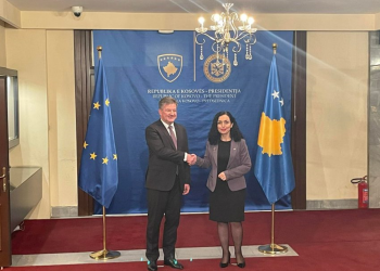 Ka nisur takimi mes Vjosa Osmanit dhe Miroslav Lajçak