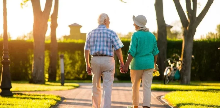 Shkencëtarët argumentojnë pse njerëzit jetojnë deri në 141 vjet