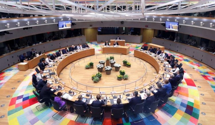 KE: Kosova dhe Serbia duhet të zbatojnë marrëveshjen