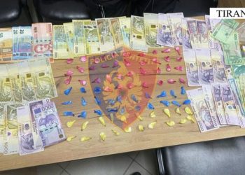 EMRI/ Shpërndante kokainë në ish-Bllok, arrestohet