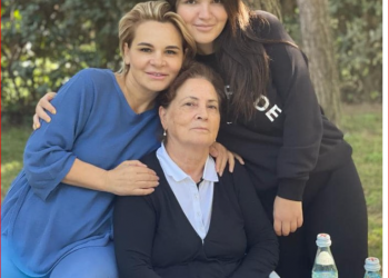 Kryemadhi uron nënën për 8 Mars: Ma ke nxirë jetën…