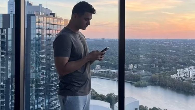 24-vjeçari tregon sekretin për t’u bërë milioner: S’duhet të punosh shumë