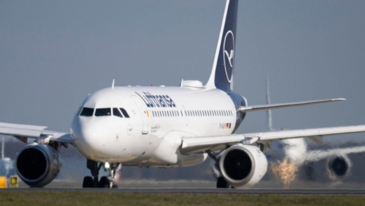 VIDEO/ Devijon avioni pas ‘turbulencave’, 7 të shtruar në spital