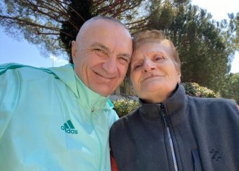 8 Marsi/ Meta poston foton me nënën e tij: Je burim lumturie