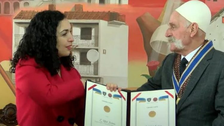 Osmani dekoron Rifat Jasharin me “Urdhrin e Lirisë”