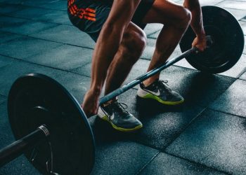 Formula e llogaritjes së raportit të yndyrës në trup