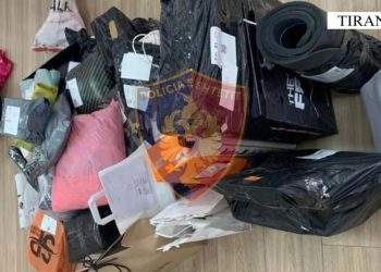 Mallra kontrabandë, nën hetim 3 postierë në Tiranë