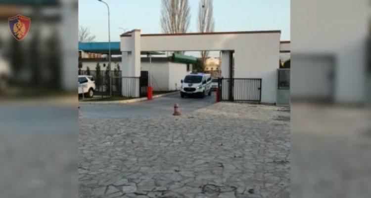 Drogë dhe armë në Shkodër, arrestohet 24-vjeçari