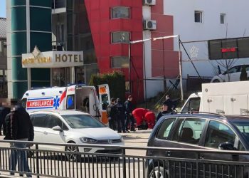 Një i vdekur dhe 2 të plagosur në Prishtinë
